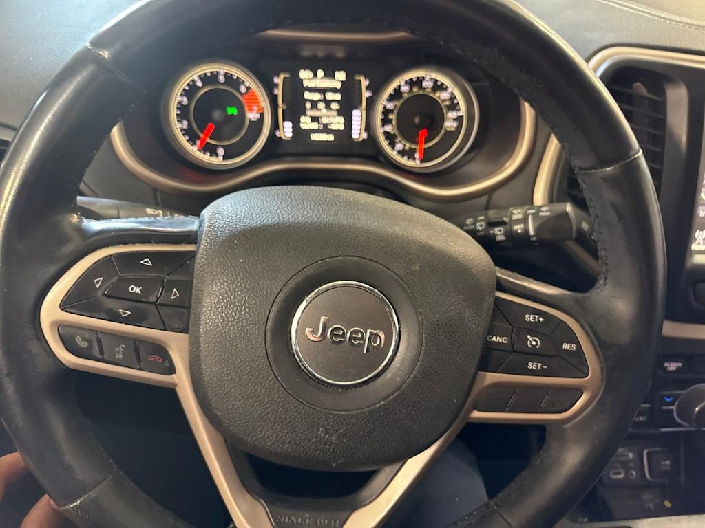 Thumbnail: 2017 Jeep Cherokee - 27