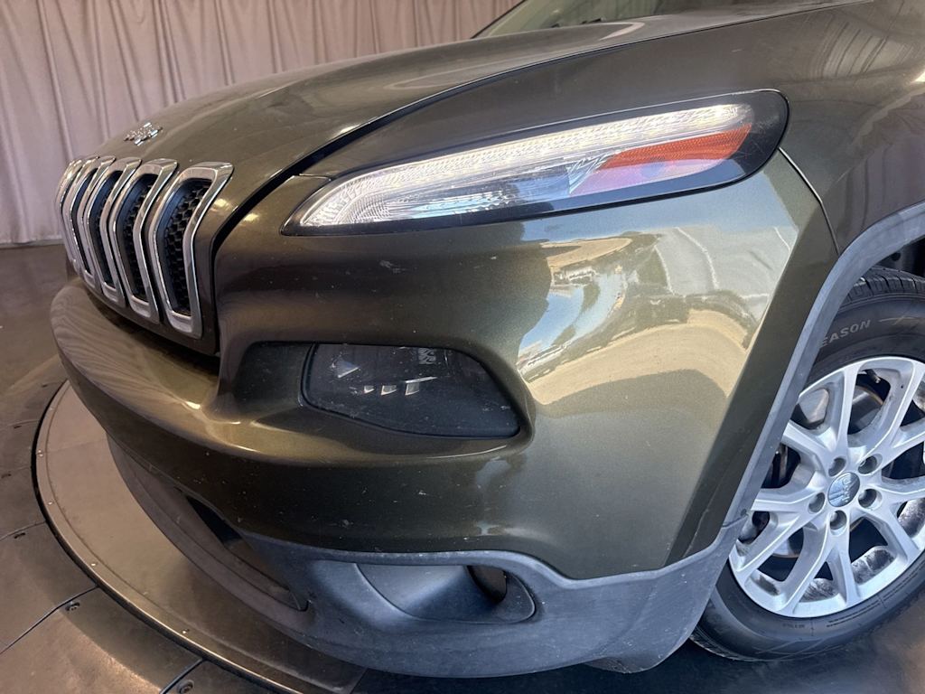 Thumbnail: 2015 Jeep Cherokee - 18