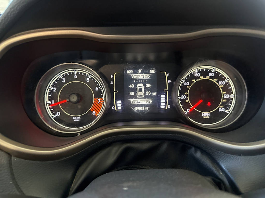 Thumbnail: 2015 Jeep Cherokee - 11