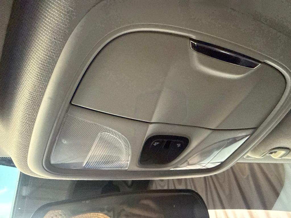 Thumbnail: 2019 Jeep Cherokee - 28