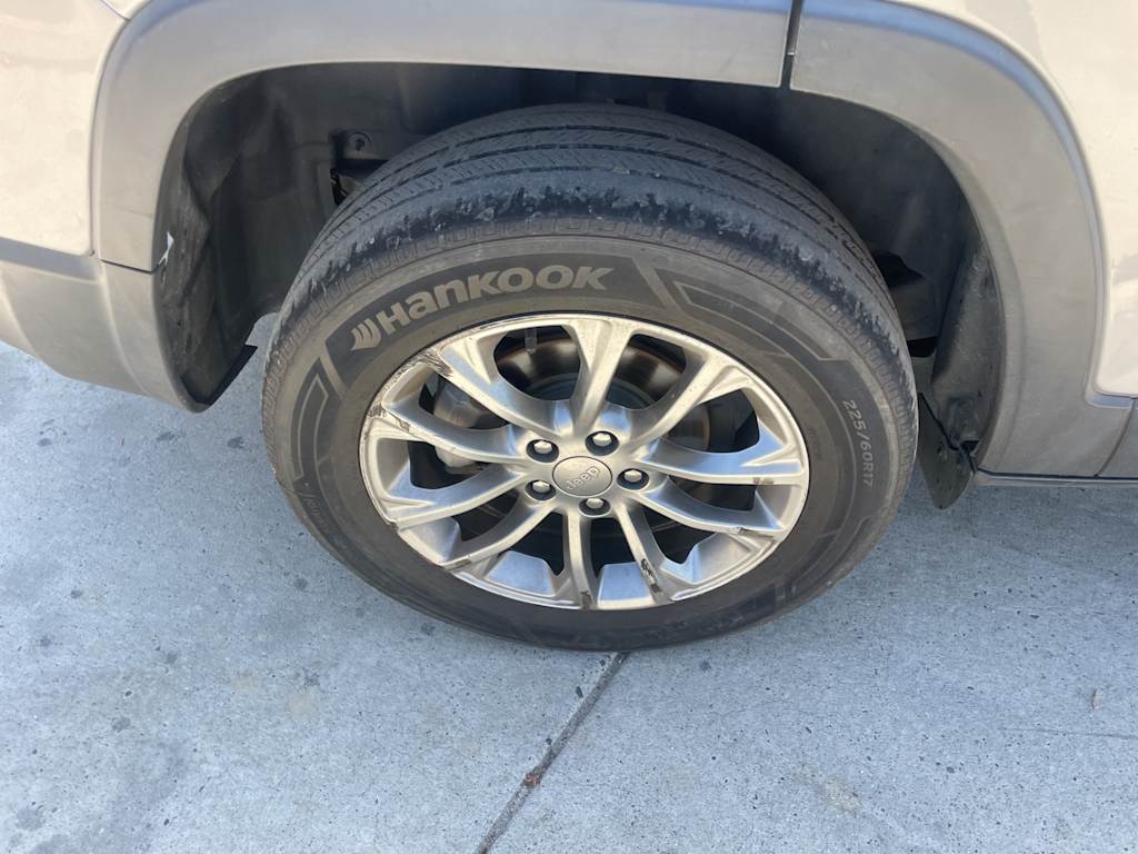 2019 Jeep Cherokee Latitude 16