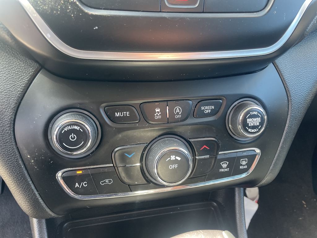 2019 Jeep Cherokee Latitude 24