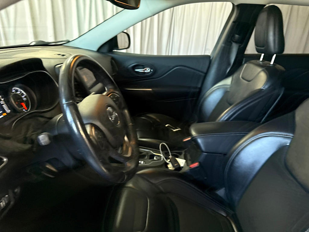 2019 Jeep Cherokee Latitude Plus - Photo 8