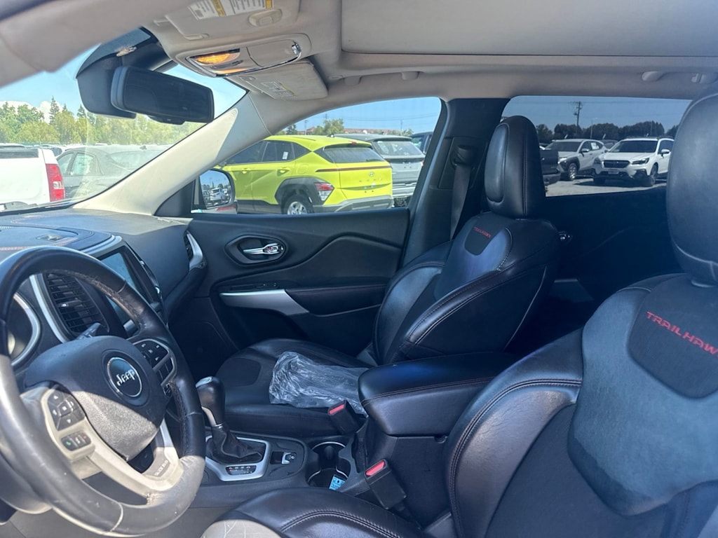 Thumbnail: 2018 Jeep Cherokee - 8