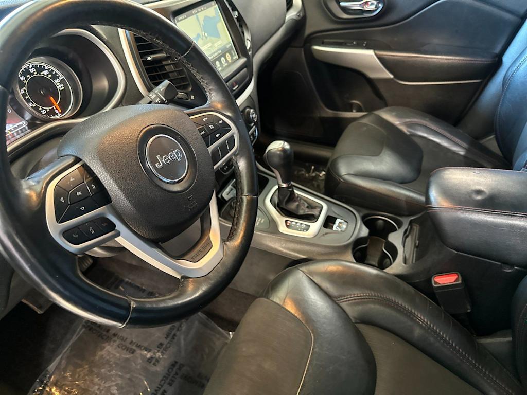 Thumbnail: 2018 Jeep Cherokee - 9
