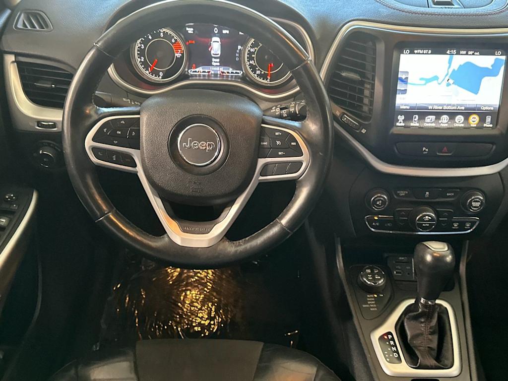 Thumbnail: 2018 Jeep Cherokee - 13