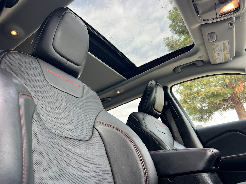 Thumbnail: 2021 Jeep Cherokee - 24