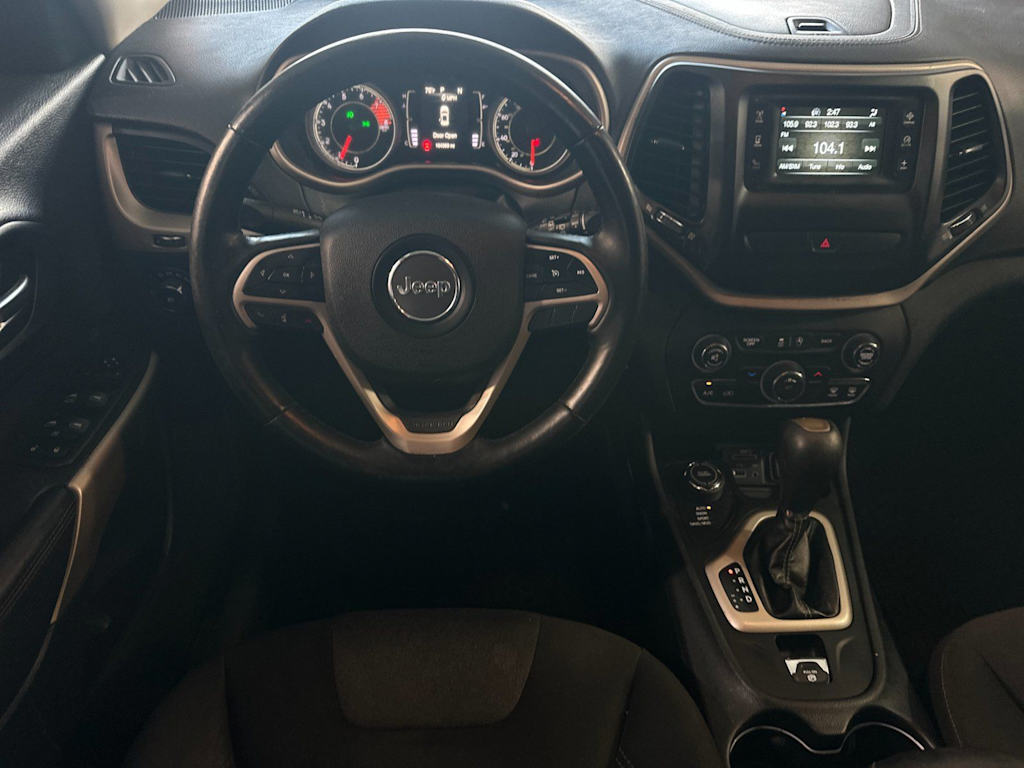 Thumbnail: 2018 Jeep Cherokee - 9