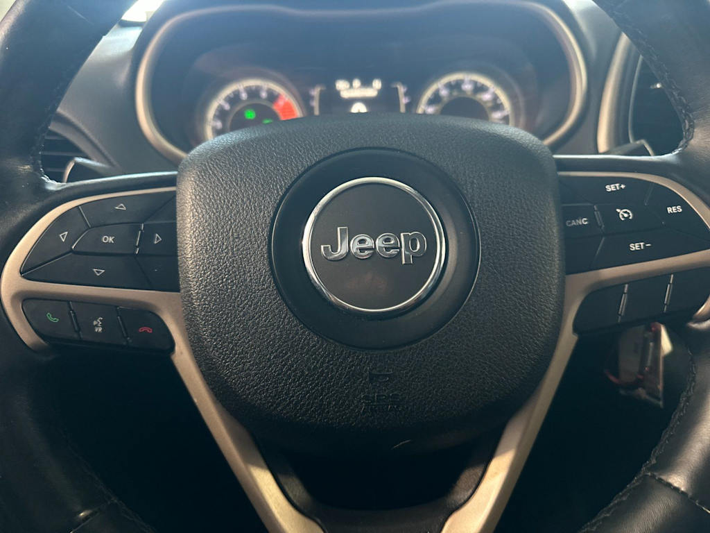 Thumbnail: 2018 Jeep Cherokee - 26