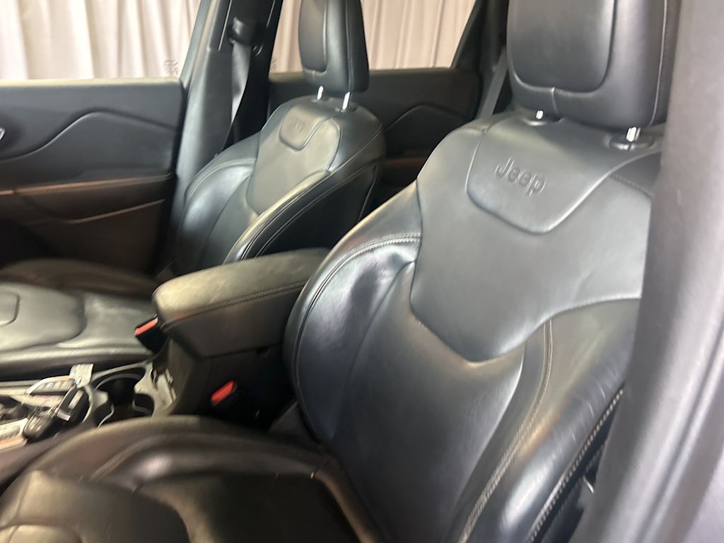 Thumbnail: 2015 Jeep Cherokee - 8