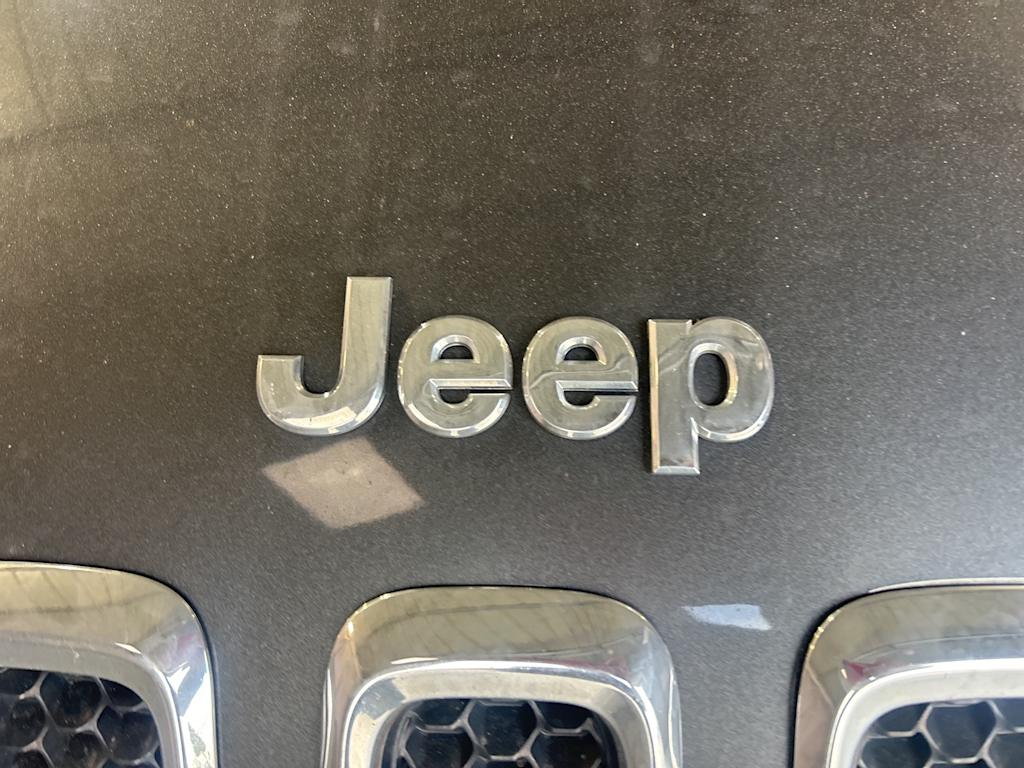Thumbnail: 2015 Jeep Cherokee - 4