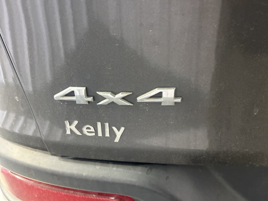 Thumbnail: 2015 Jeep Cherokee - 22