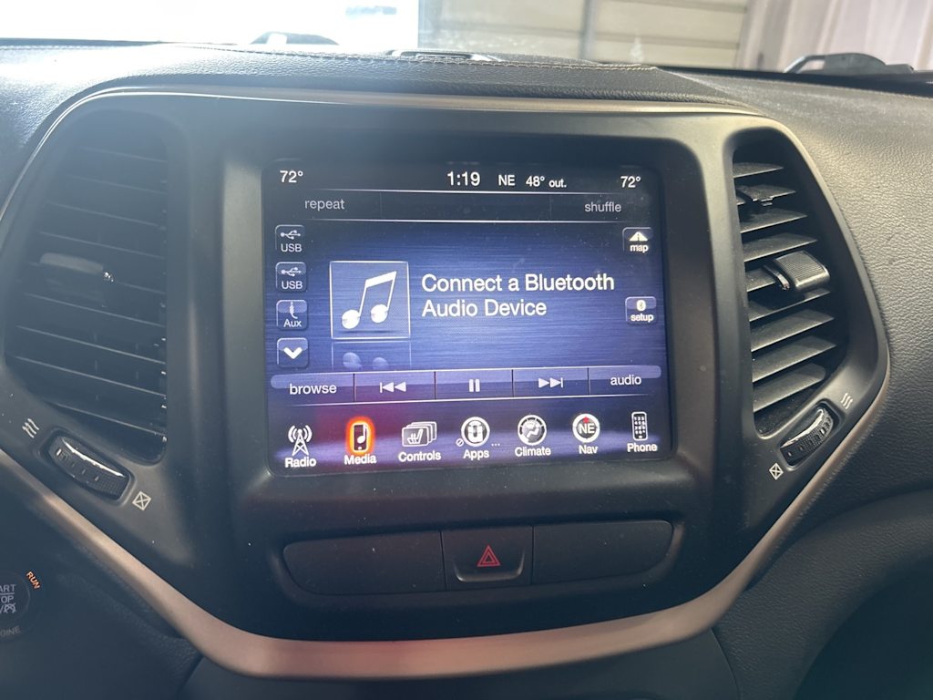 Thumbnail: 2015 Jeep Cherokee - 11