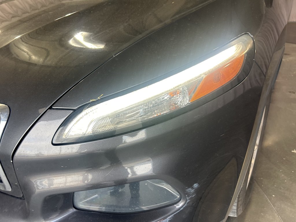 Thumbnail: 2015 Jeep Cherokee - 13