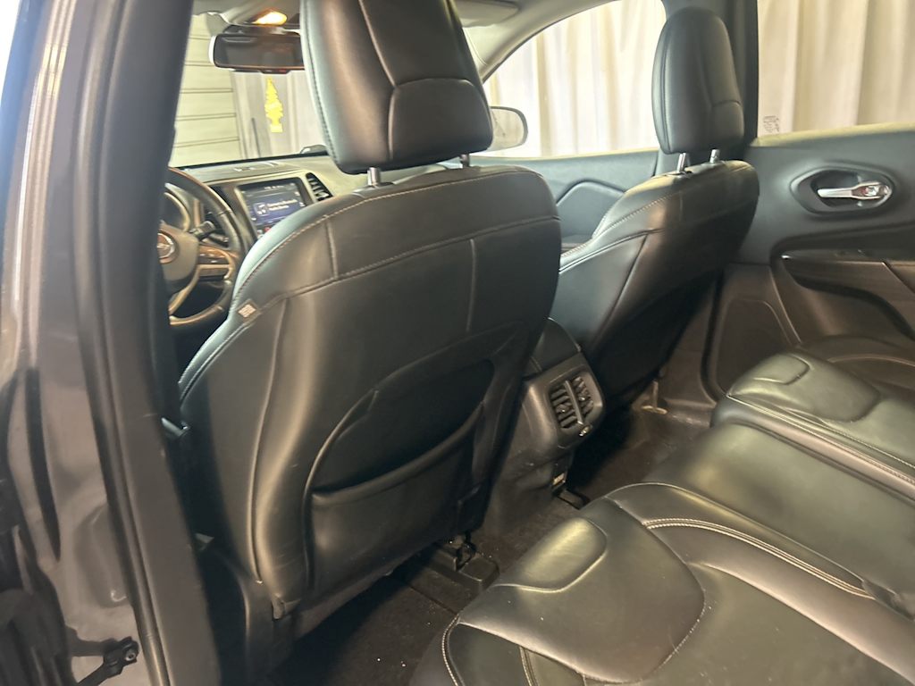 Thumbnail: 2015 Jeep Cherokee - 9