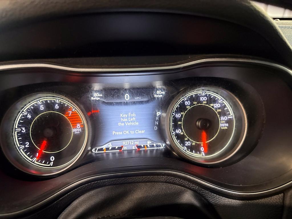 Thumbnail: 2019 Jeep Cherokee - 14