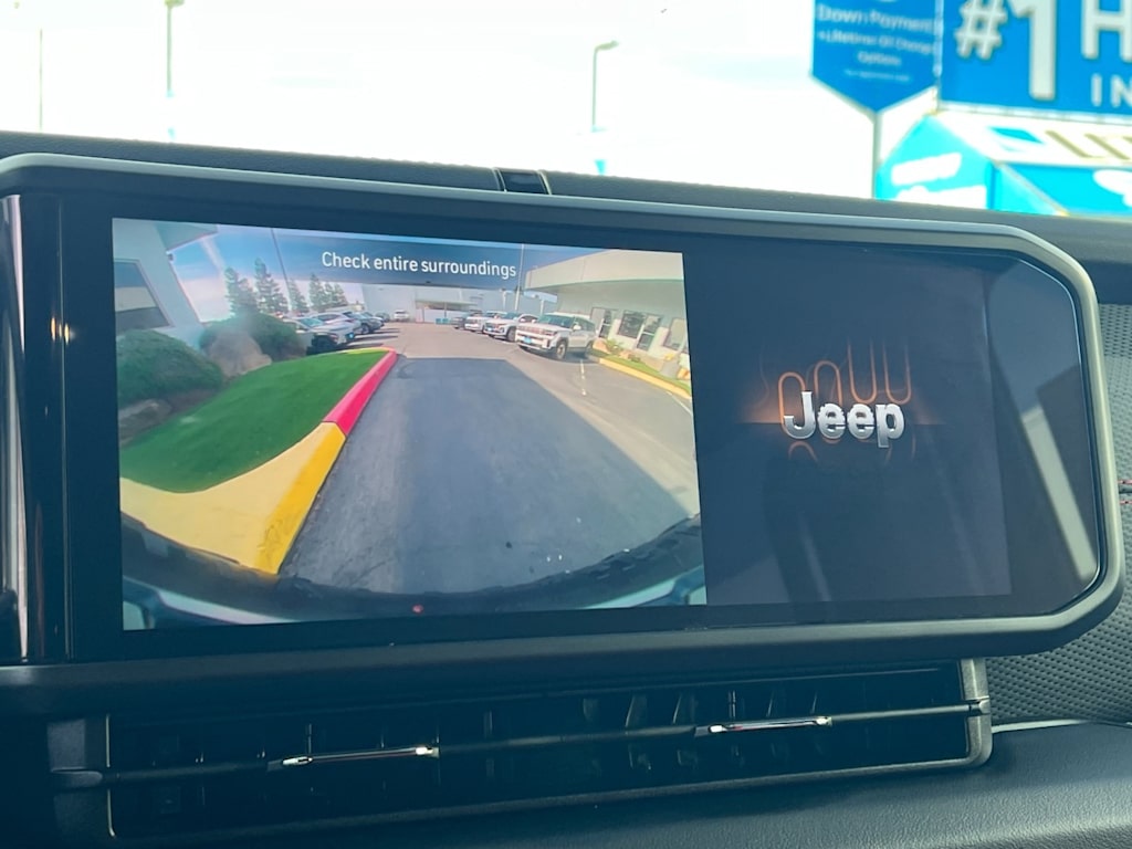 Thumbnail: 2024 Jeep Wrangler - 25