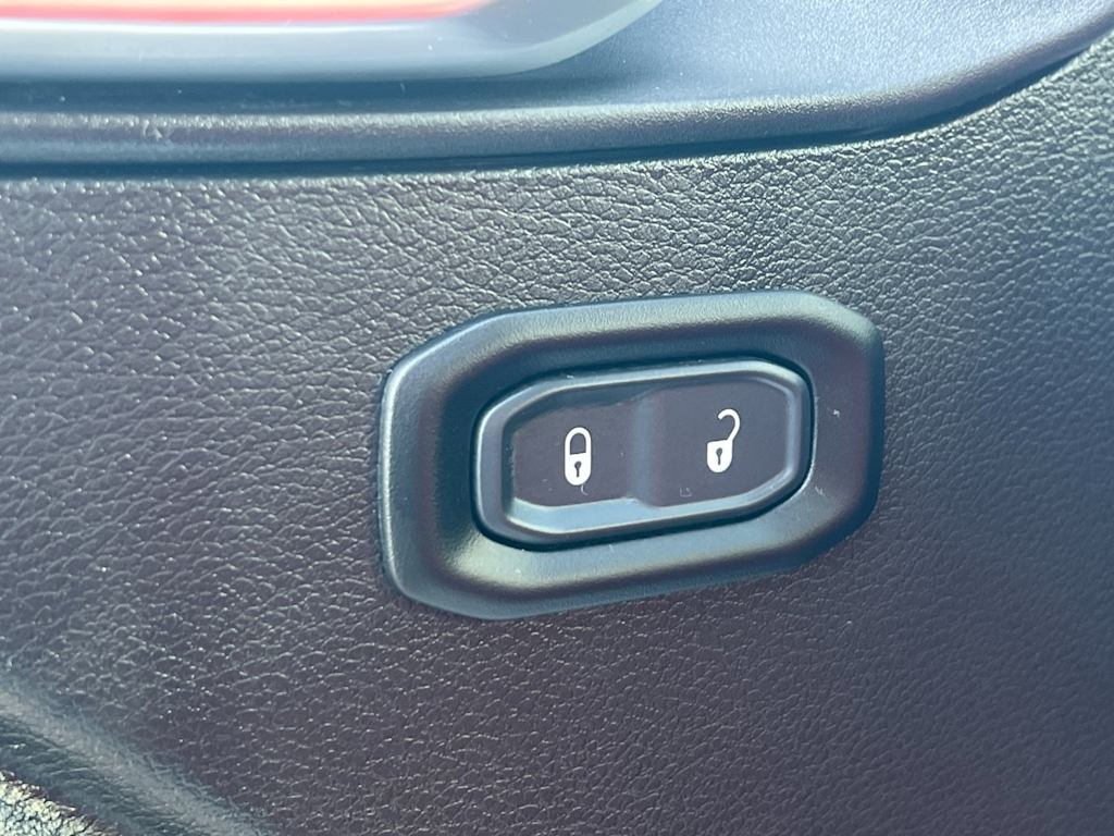 Thumbnail: 2024 Jeep Wrangler - 23