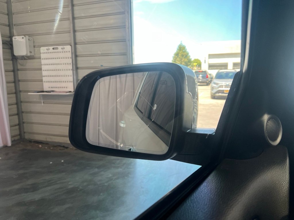 Thumbnail: 2019 Dodge Durango - 14
