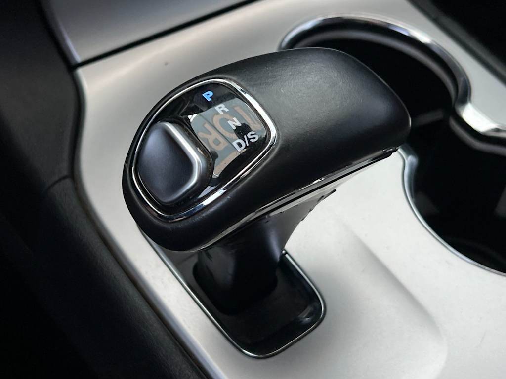 Thumbnail: 2015 Jeep Grand Cherokee - 14
