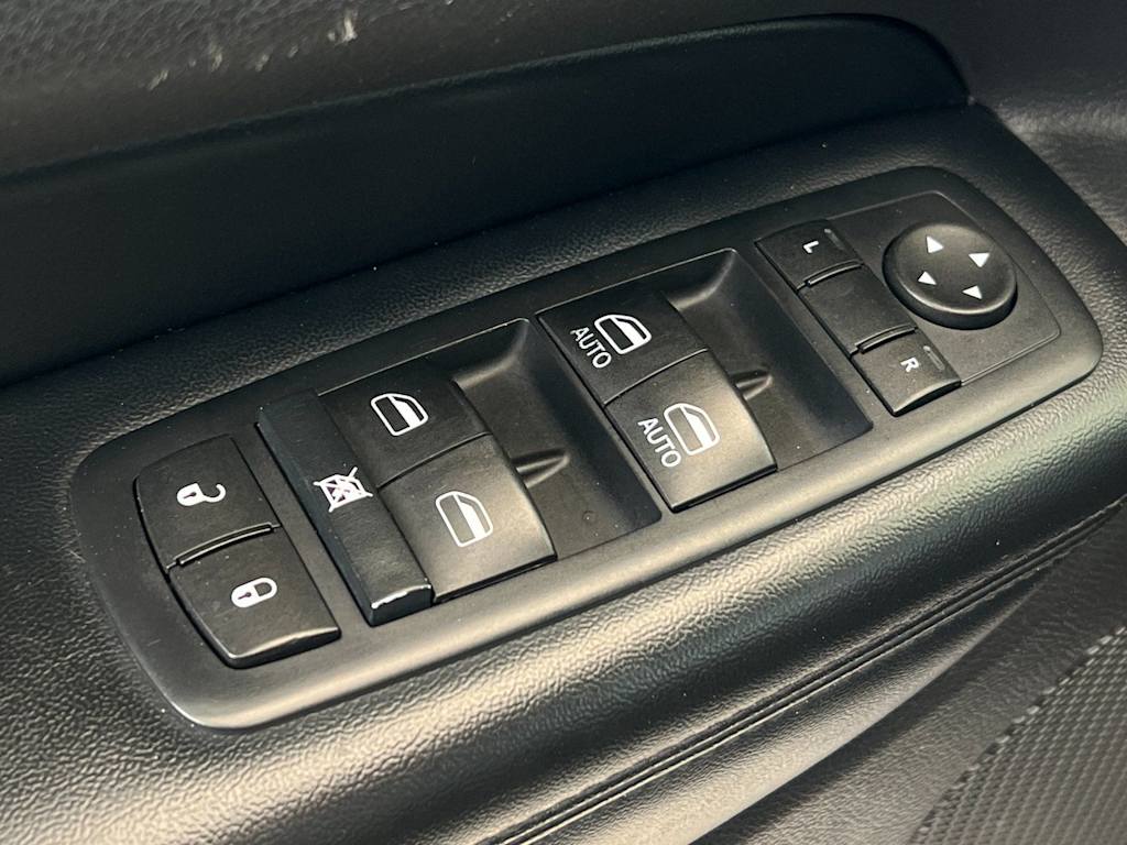 Thumbnail: 2015 Jeep Grand Cherokee - 22