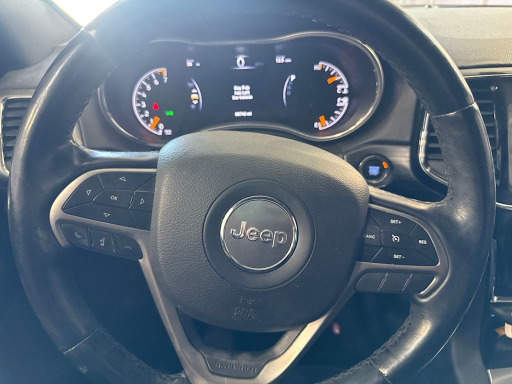 Thumbnail: 2020 Jeep Grand Cherokee - 24