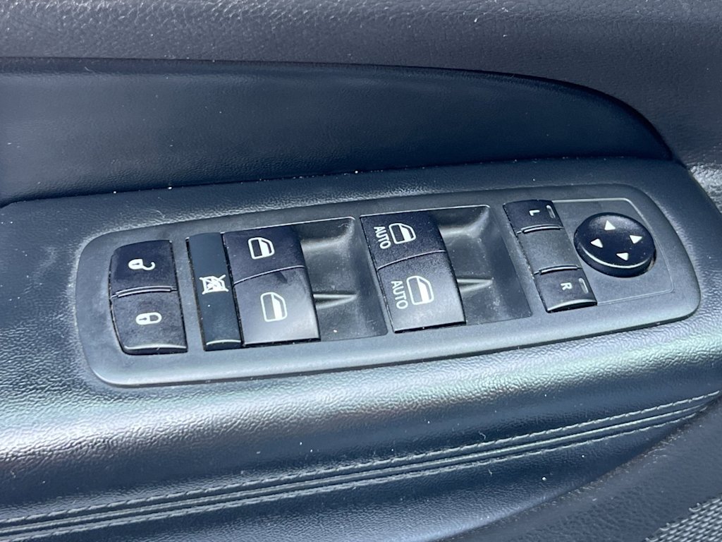 Thumbnail: 2020 Jeep Grand Cherokee - 25