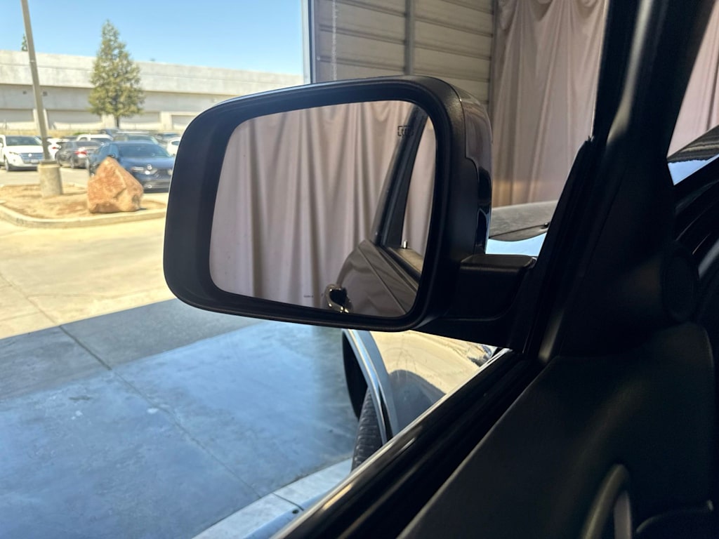 Thumbnail: 2018 Jeep Grand Cherokee - 22