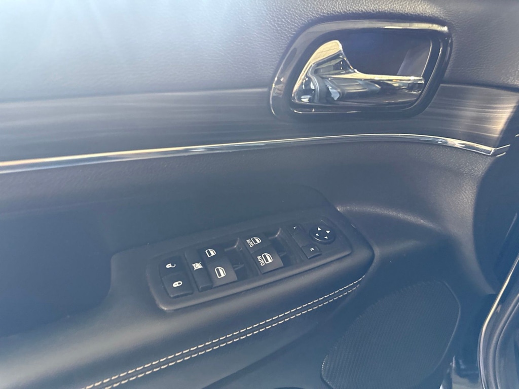 Thumbnail: 2021 Jeep Grand Cherokee - 20