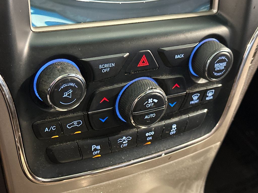 Thumbnail: 2015 Jeep Grand Cherokee - 25