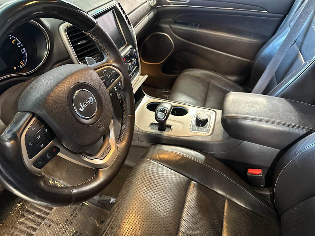 Thumbnail: 2015 Jeep Grand Cherokee - 9