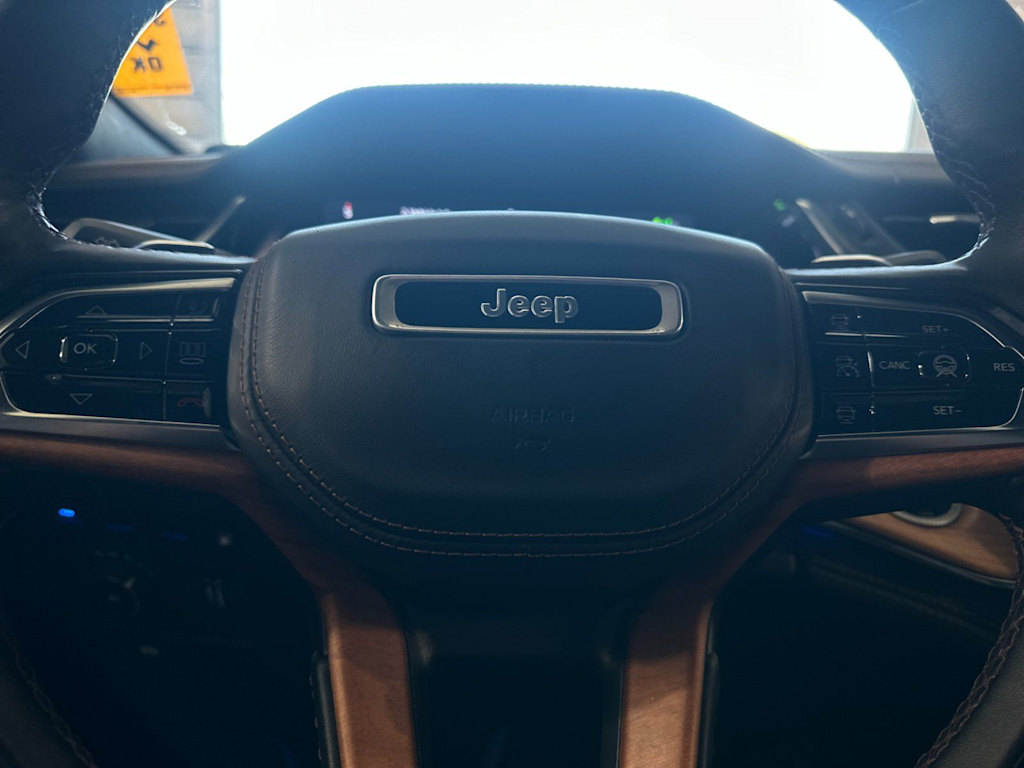 Thumbnail: 2023 Jeep Grand Cherokee - 29