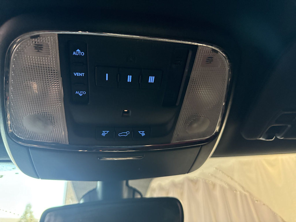 Thumbnail: 2017 Dodge Durango - 28