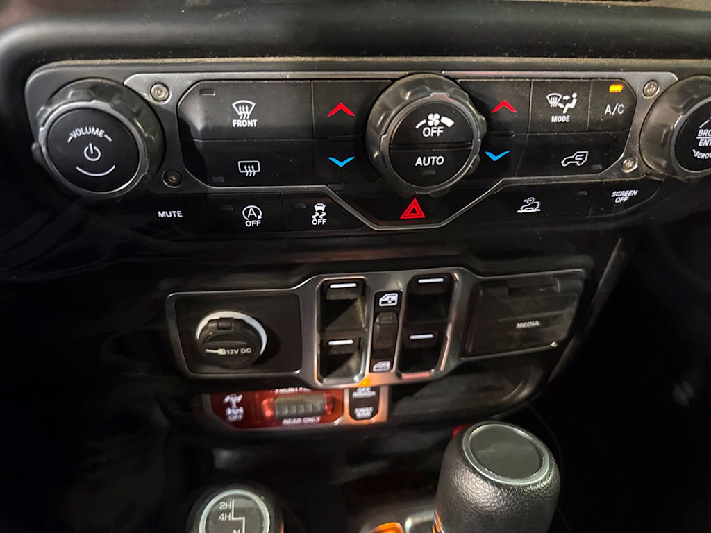 Thumbnail: 2021 Jeep Gladiator - 27