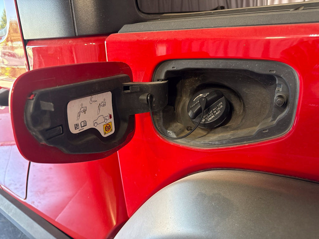 Thumbnail: 2021 Jeep Gladiator - 19