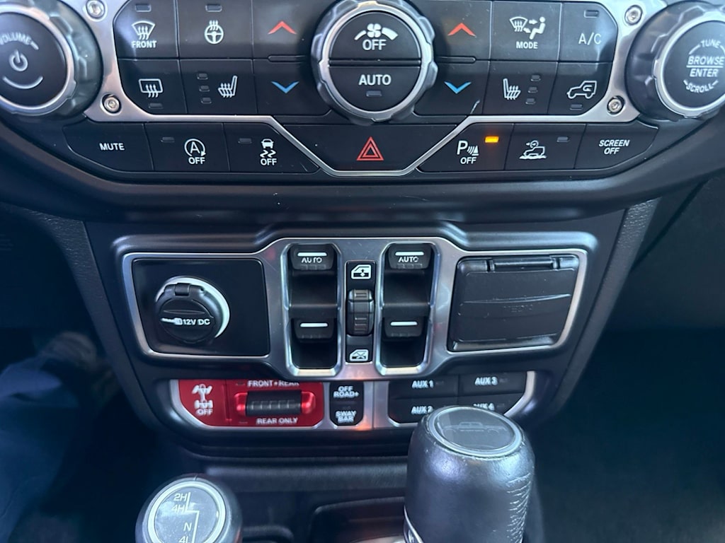 Thumbnail: 2020 Jeep Gladiator - 24