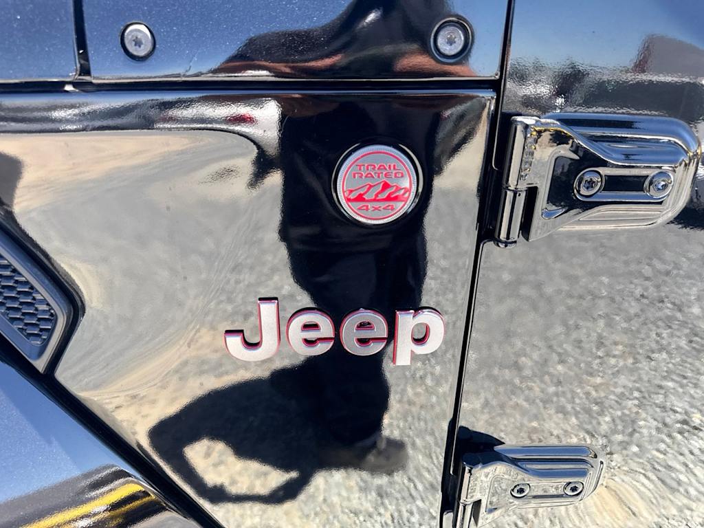 Thumbnail: 2020 Jeep Gladiator - 17