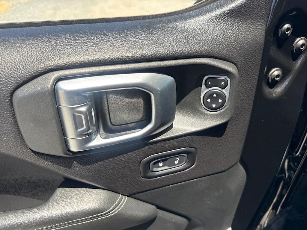 Thumbnail: 2020 Jeep Gladiator - 20
