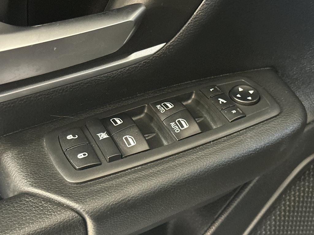 Thumbnail: 2020 RAM 1500 - 21