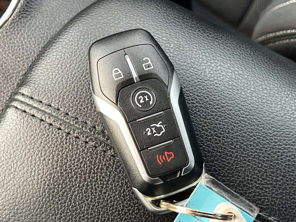 Thumbnail: 2015 Ford Mustang - 17