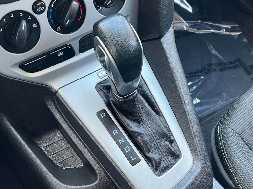2014 Ford Focus SE 15