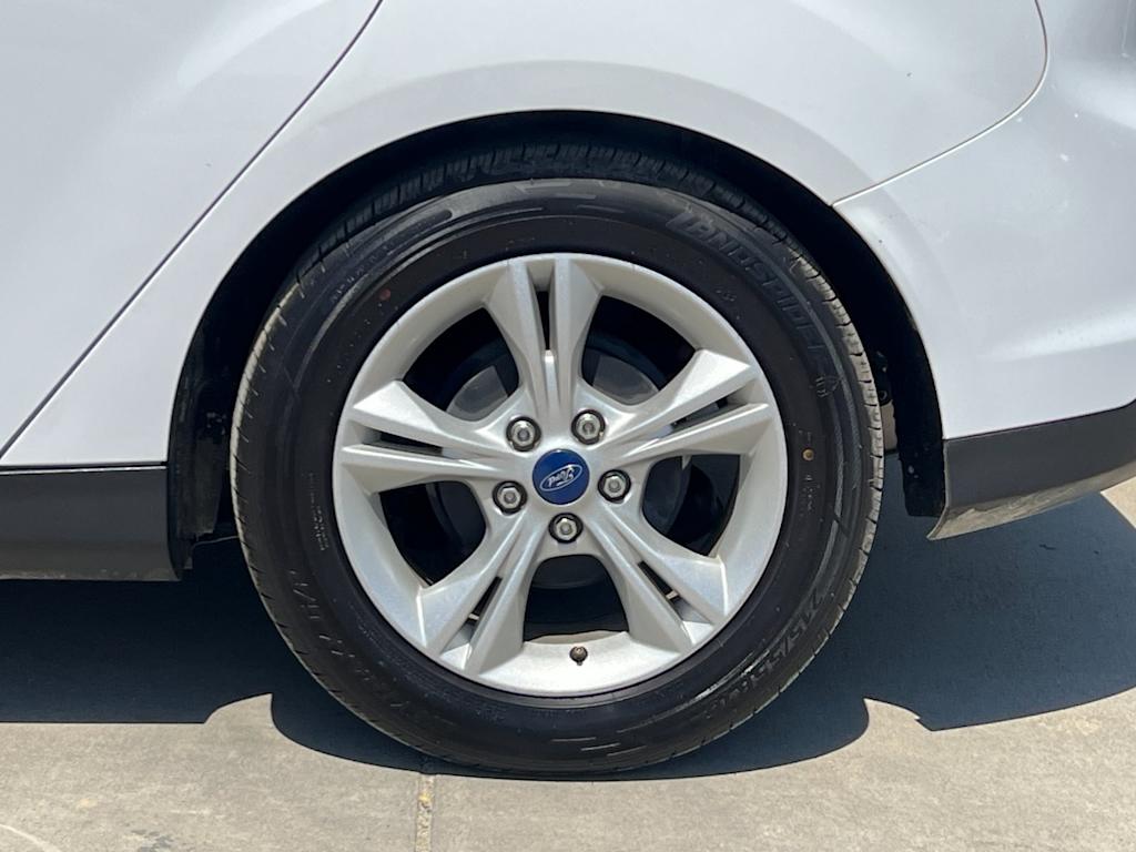 2014 Ford Focus SE 8
