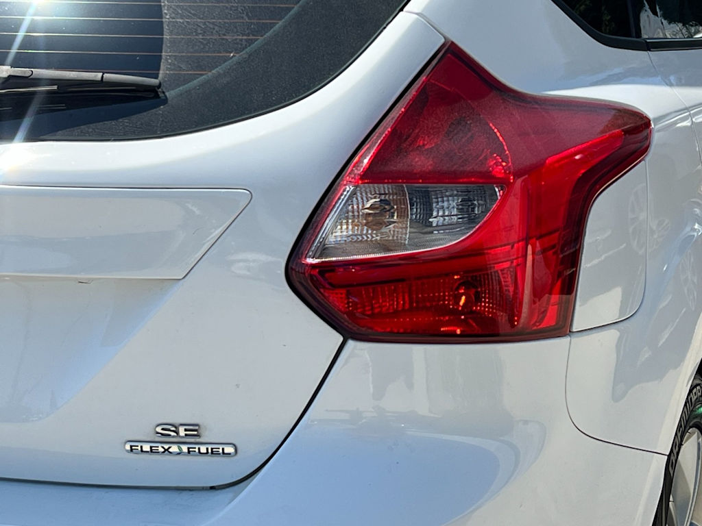 2014 Ford Focus SE 27