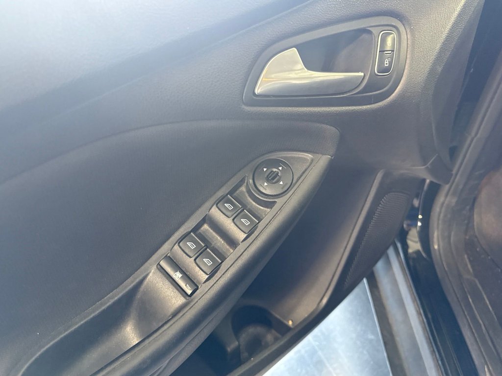 Thumbnail: 2018 Ford Focus - 23