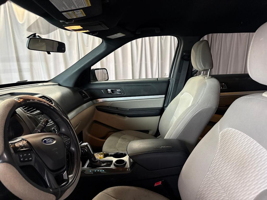 Thumbnail: 2018 Ford Explorer - 8