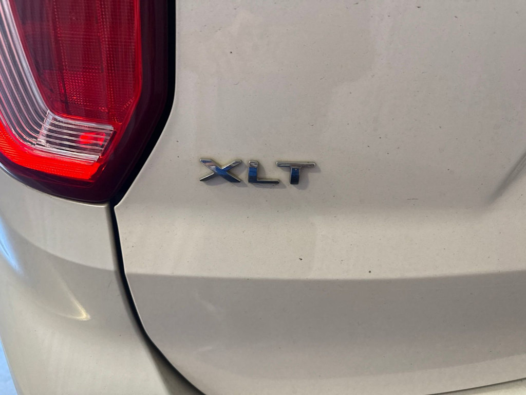 Thumbnail: 2017 Ford Explorer - 6