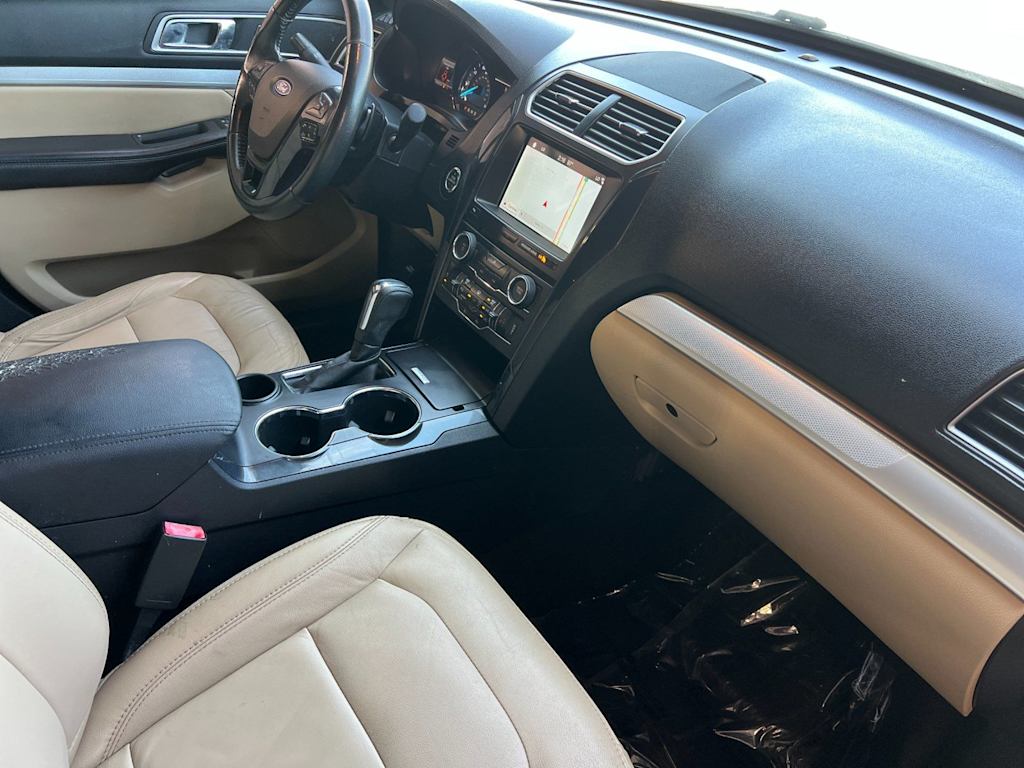 Thumbnail: 2017 Ford Explorer - 12