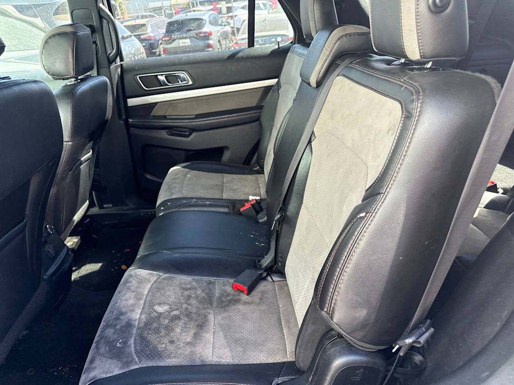 Thumbnail: 2017 Ford Explorer - 9