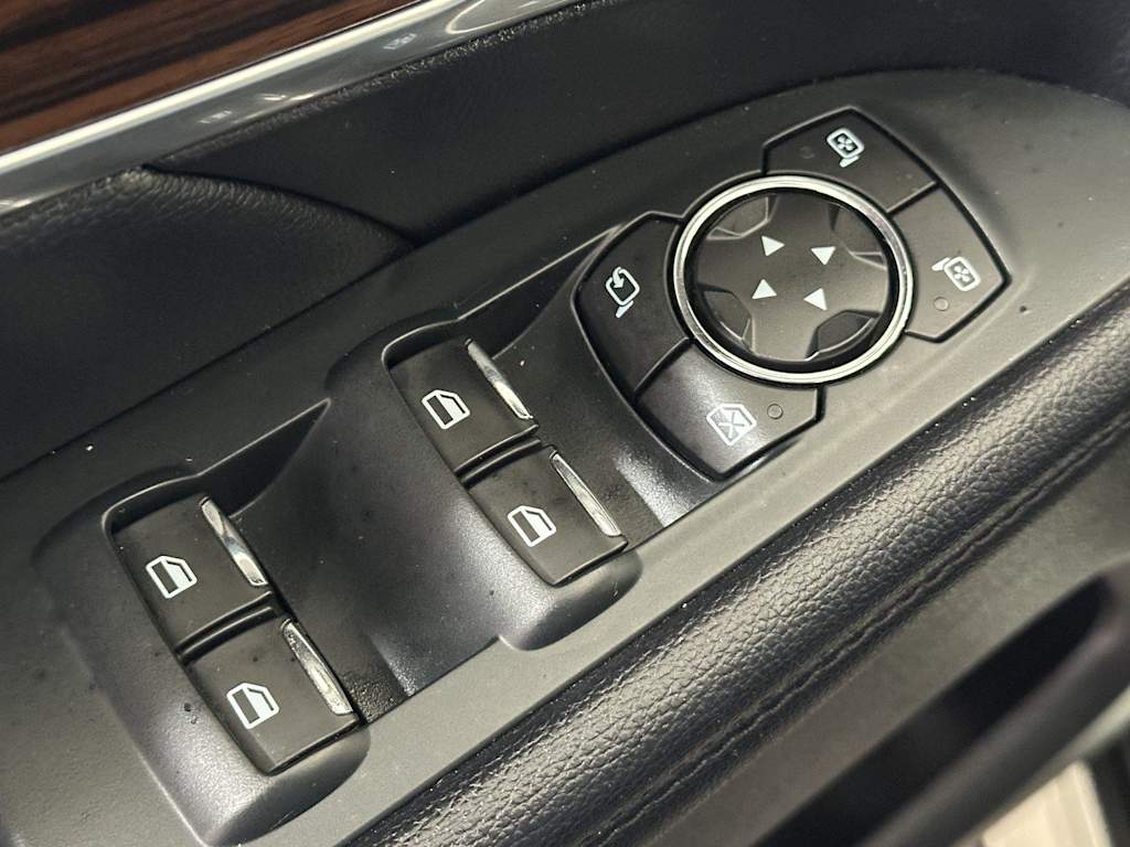 Thumbnail: 2019 Ford Explorer - 22