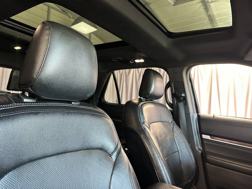 Thumbnail: 2019 Ford Explorer - 10